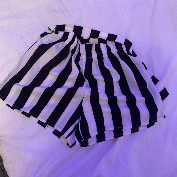 SHEIN shorts - Picture 2 of 5